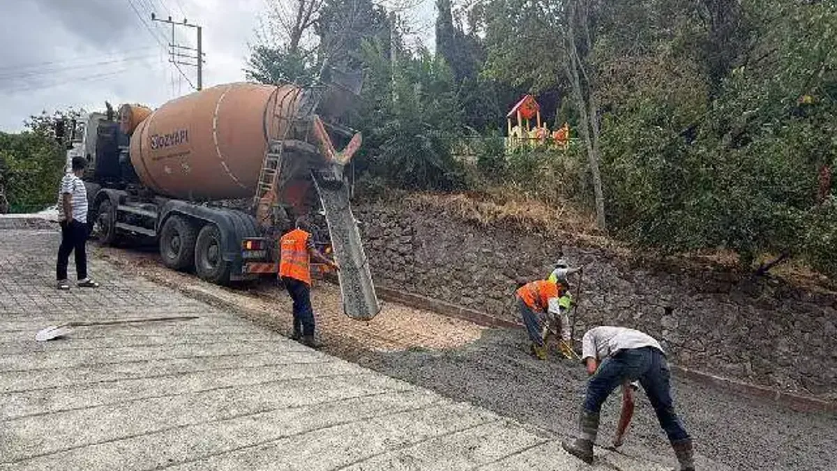 İzmit Belediyesi’nden hızlı ve etkili yol hizmeti