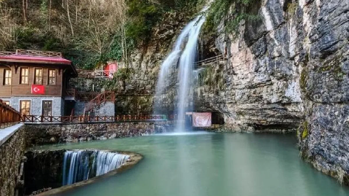 Trabzon’un tarihi ve doğal güzelliklerine ziyaretçi akını