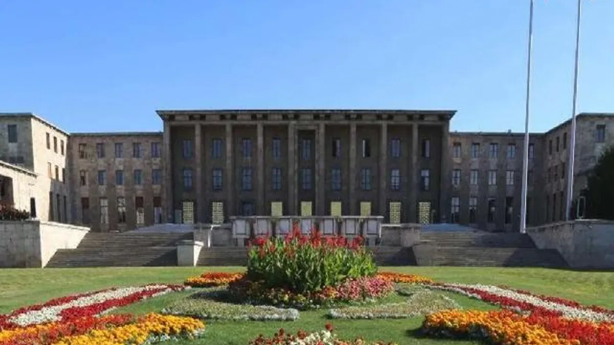 TBMM cezalar ve yeni düzenlemelerle yoğun mesaiye başlıyor