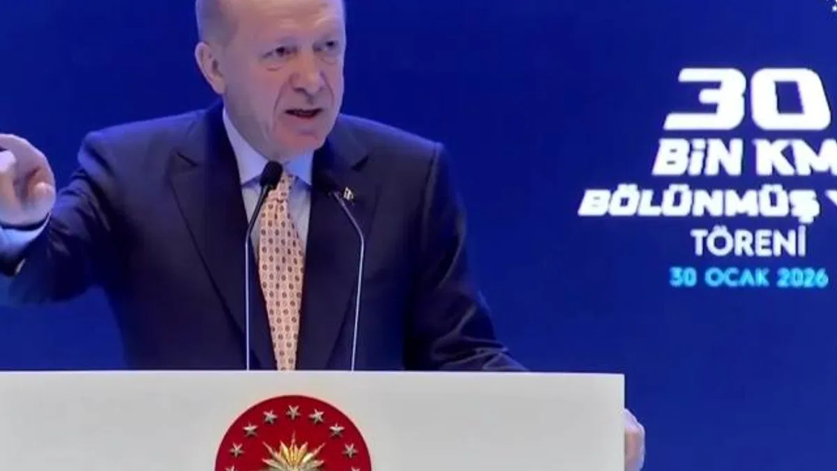Cumhurbaşkanı Erdoğan: Türkiye'yi yeni yollar ve yatırımlarla büyütmeye devam edeceğiz