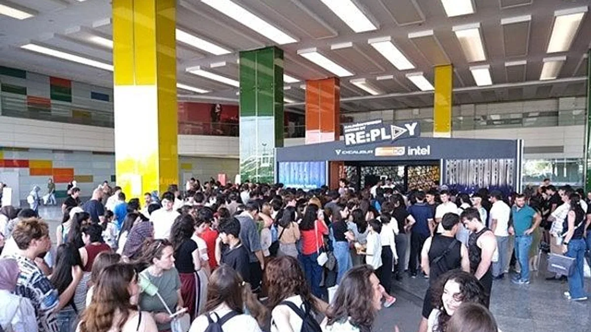 RE:PLAY heyecanı Excalibur gücüyle başladı