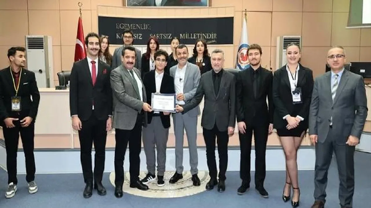 Gençler Denizli’nin geleceğini tartıştı