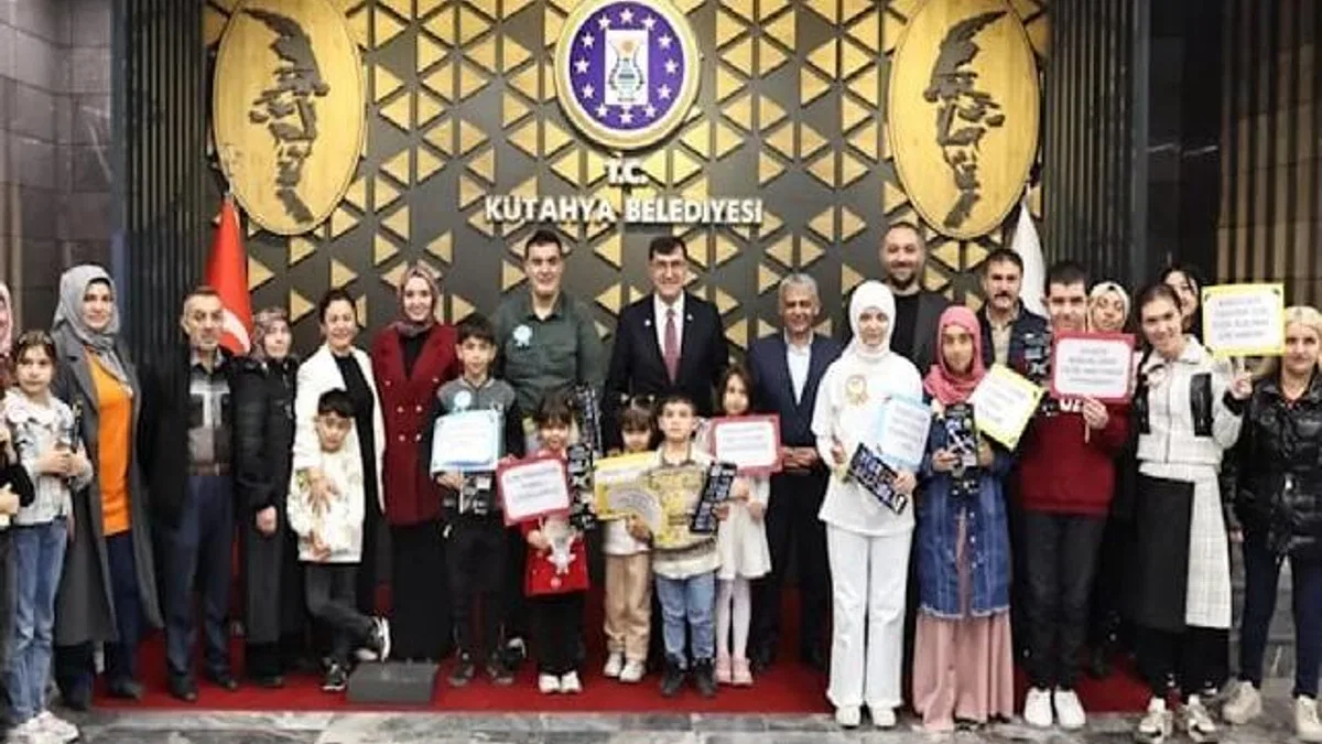 Kütahya'da Başkan Kahveci, özel öğrencileri ağırladı