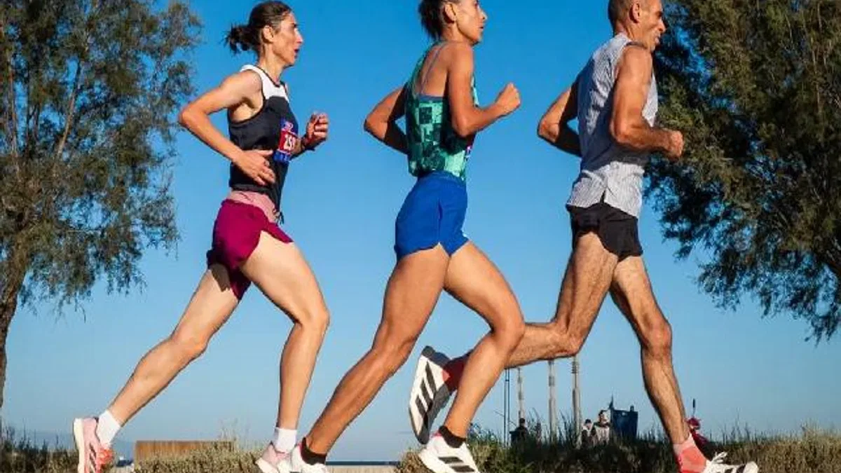 İzmir’de 9 Eylül Yarı Maratonu coşkuyla koşuldu