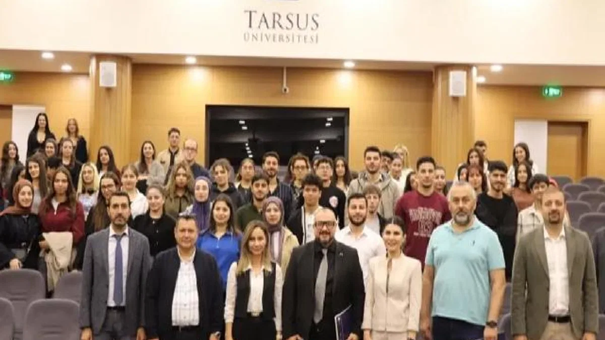 Mersin'de Kariyer Merkezi gençlere yeni ufuk açıyor