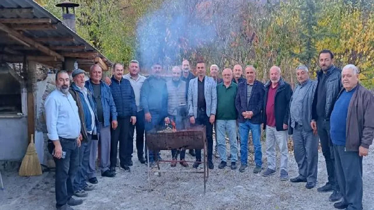 Tokat'ta siyasetçi, gazeteci ve eski muhtarlar buluştu