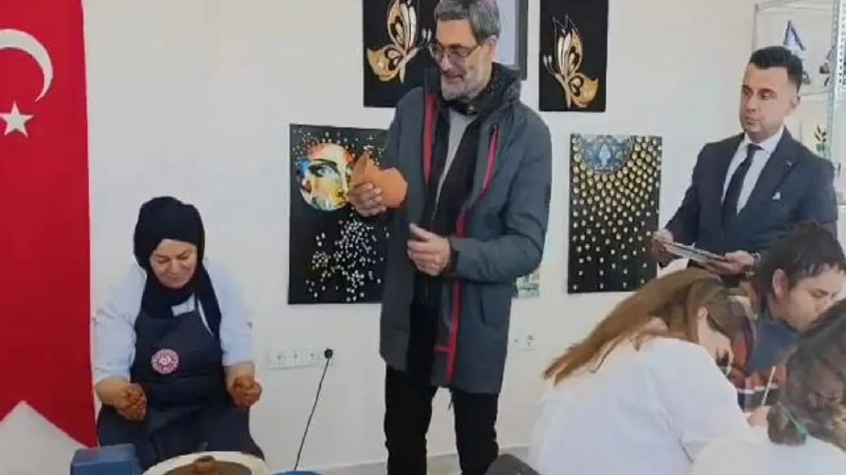 Sanatçı Uğur Işılak’tan Erzurum'da 'engelsiz' ziyaret