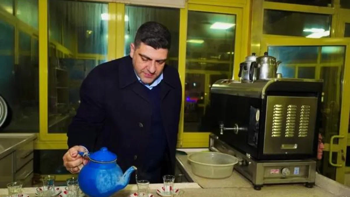 AK Parti Mardin İl Başkanı Mehmet Uncu'dan ramazanda samimi gönül dokunuşu