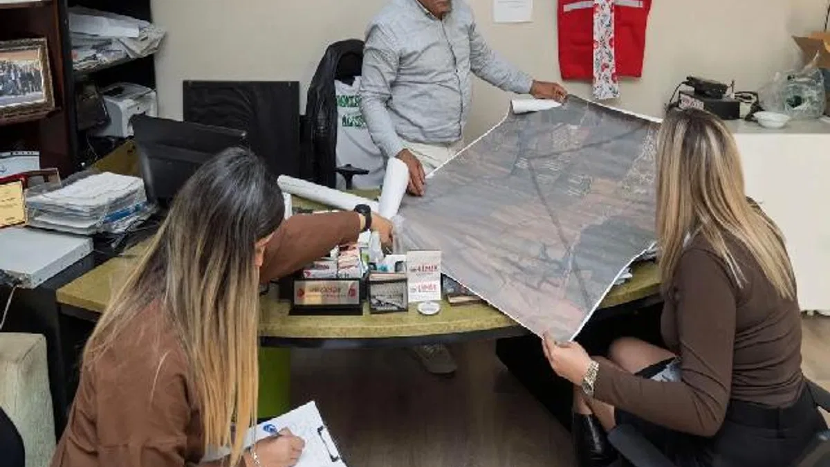 Muhtarlarla el ele İzmir’e kesintisiz hizmet