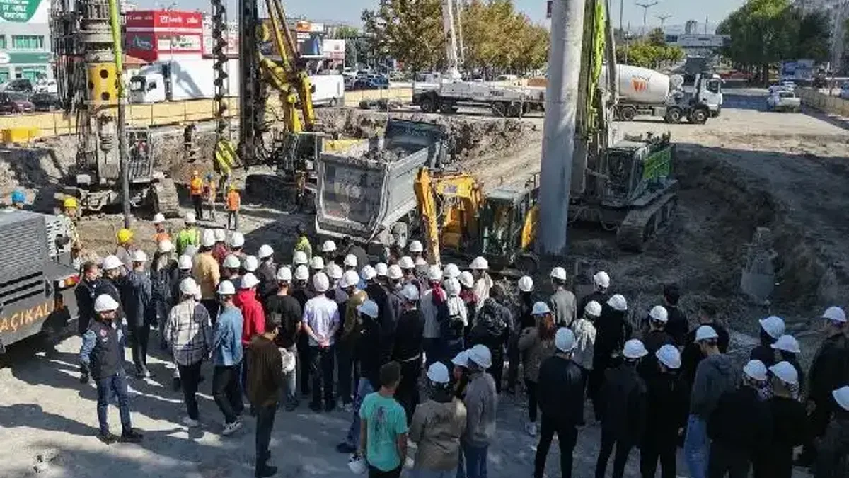 Kayseri Büyükşehir şantiyelerini inşaat öğrencileri için açtı