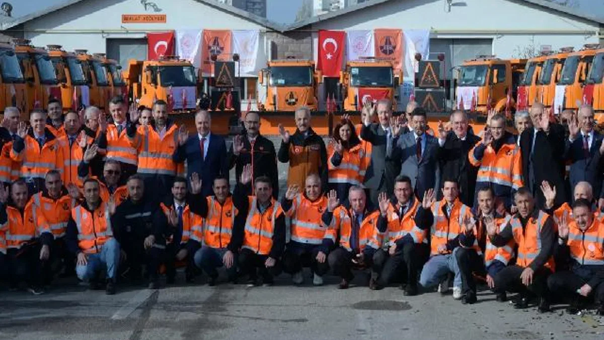 Yolların kahramanları kışa hazır... Karayolları makime parkı yenilendi