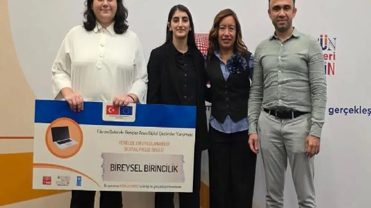 “Fikrim Gelecek” Hackathonu’nda Manisa’ya birincilik geldi