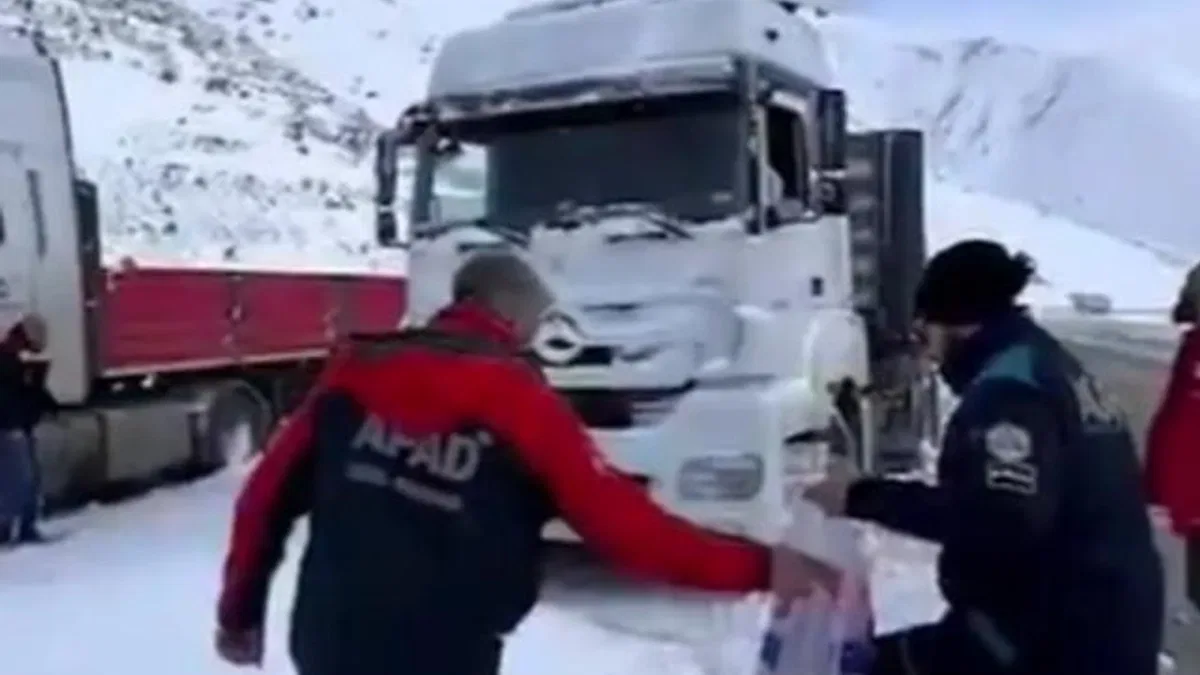 AFAD karla mücadele ve tedbiri elden bırakmıyor