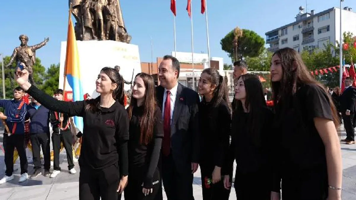 Atatürk'ün Manisa'ya gelişinin 100. yılı kutlandı