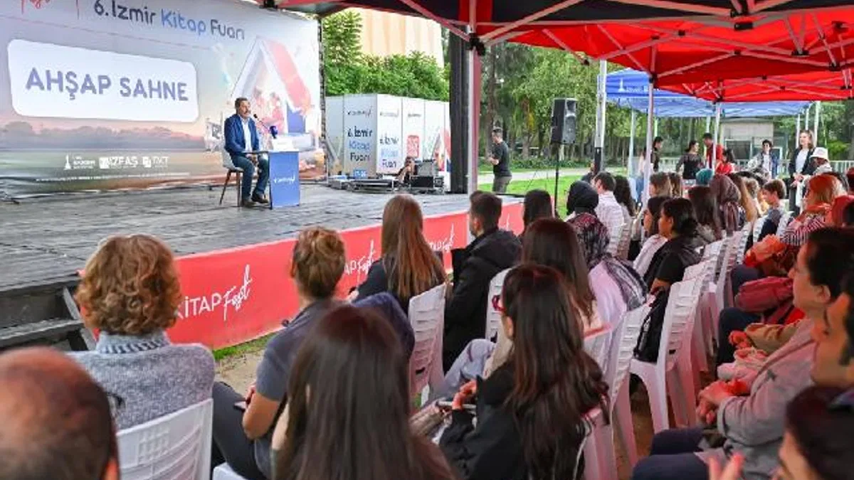 Ahmet Ümit İZKİTAP’ta yeni romanından ipuçları verdi