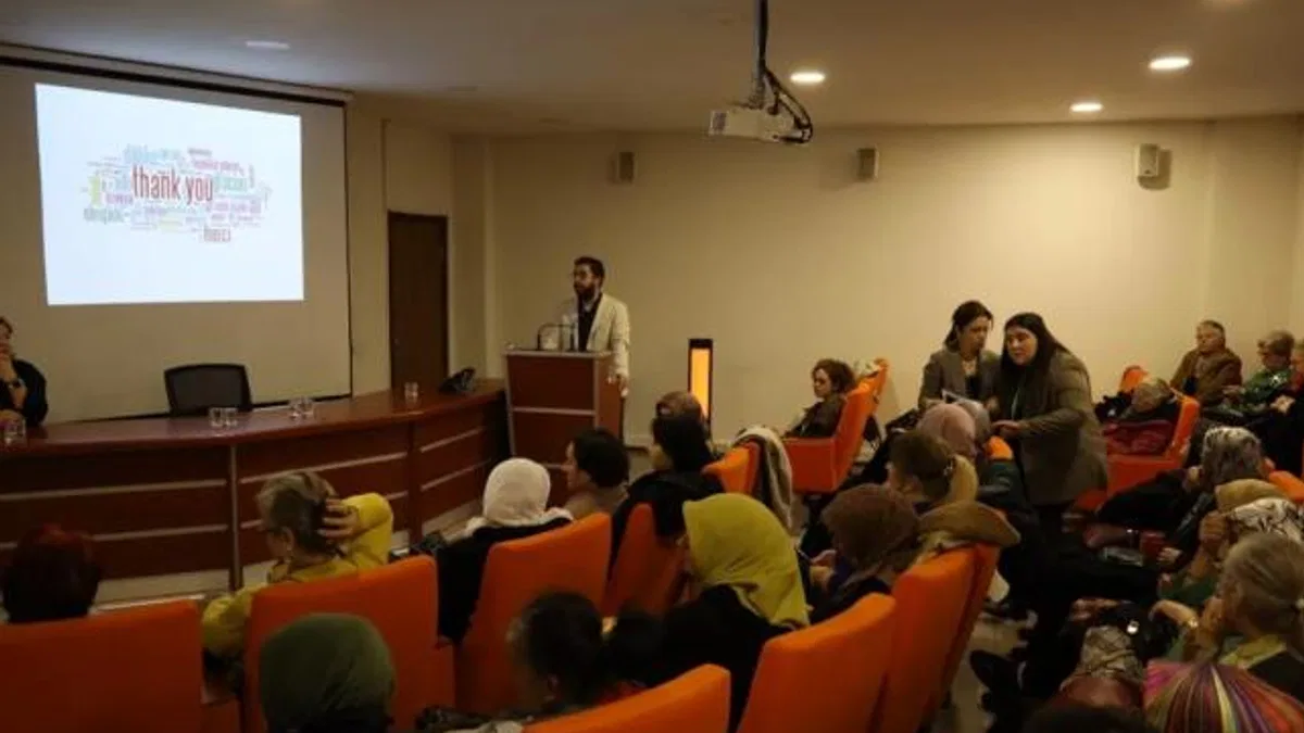 Kocaeli'de “Sağlıklı Yaş Alma Semineri” düzenlendi