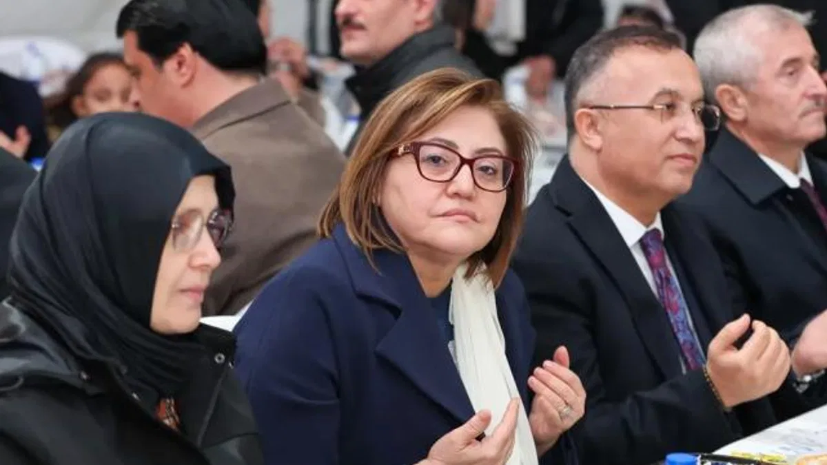 Gaziantep'ten Halep'te 10 bin kişilik iftar