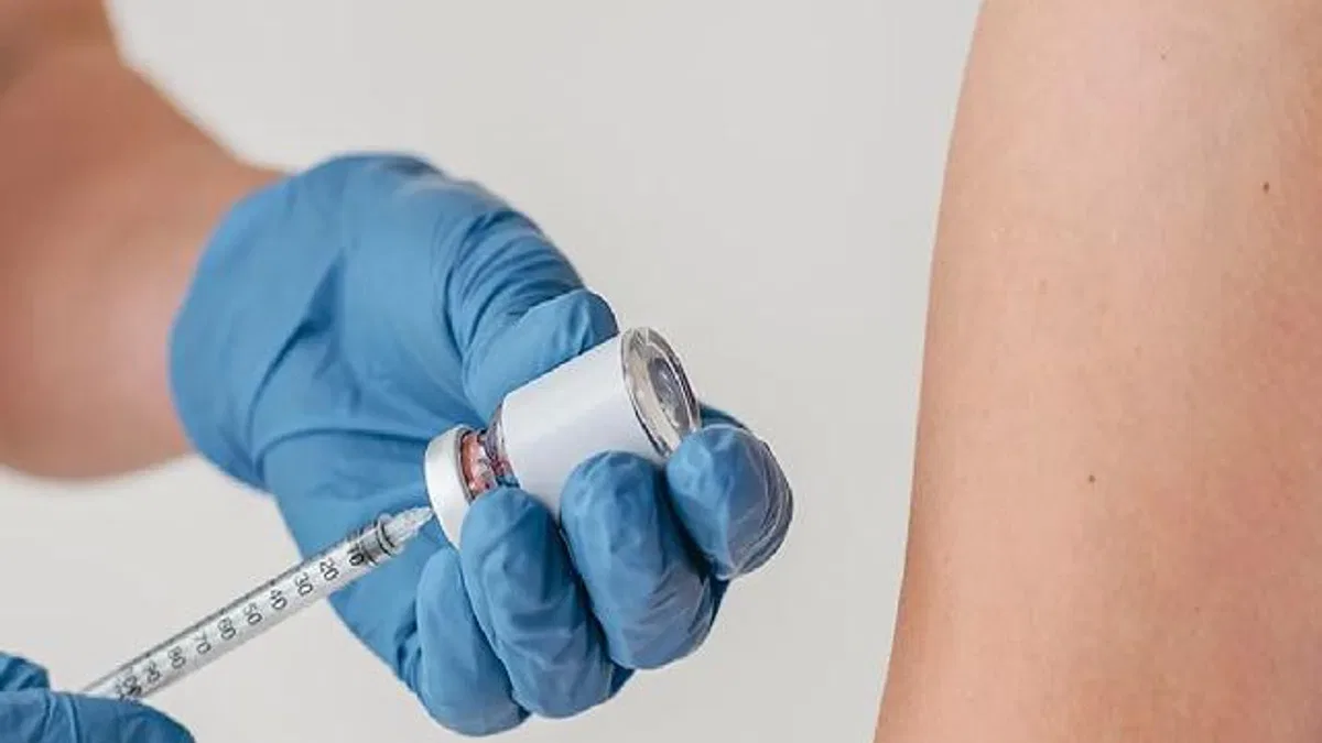 Soğuyan hava kalbin yükünü artırıyor! Kalp hastaları her sonbahar grip aşısı olmalı