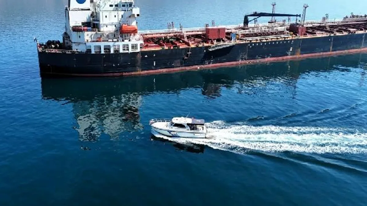 Kocaeli'de 7 bin 90 metreküp atık denizden ayrıştırıldı