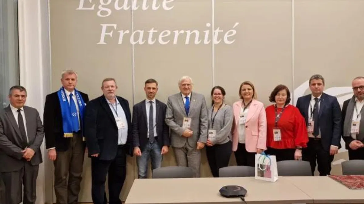 Kocaeli İzmit Sanat Akademisi Fransa’da ödül aldı