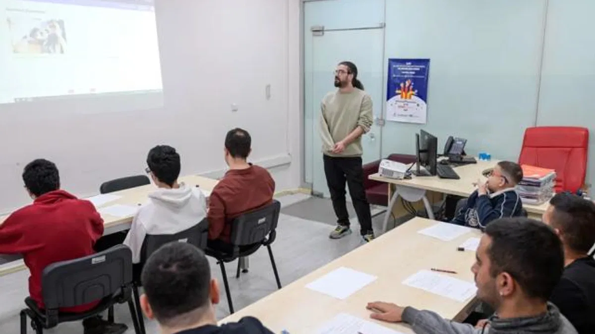 İzmir’de engelli gençler iş dünyasına adım atıyor