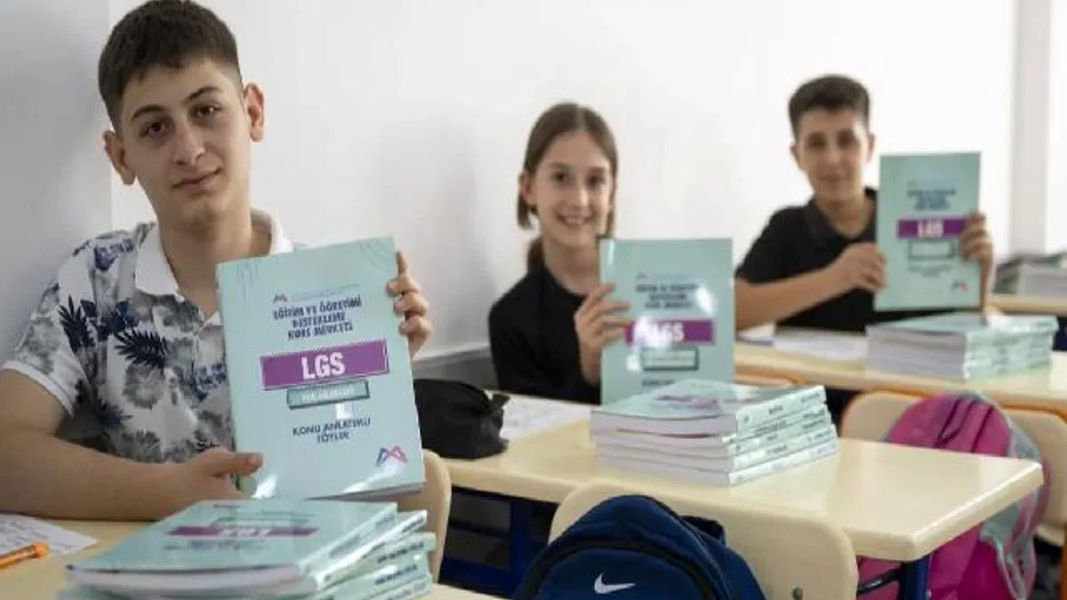 5 bin öğrenciye ücretsiz test kitabı
