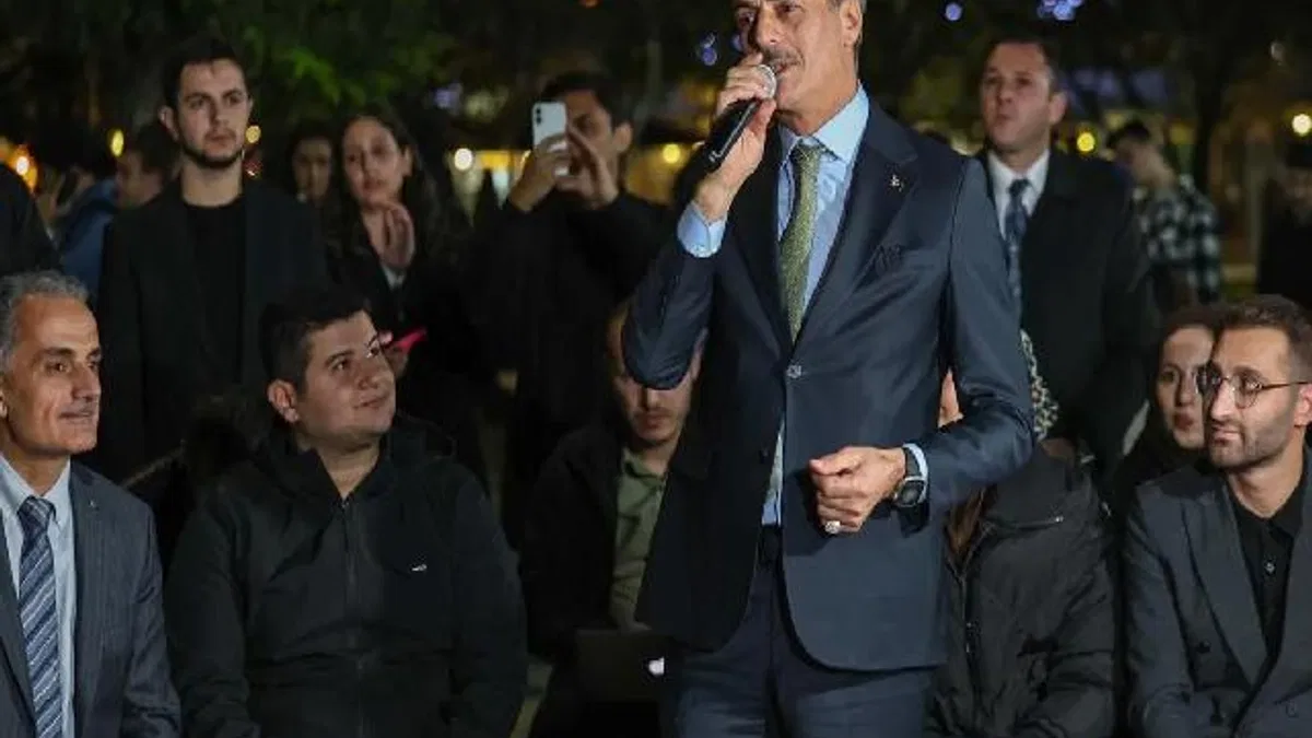 Sakarya'da Başkan Alemdar, üniversitelilerle buluştu