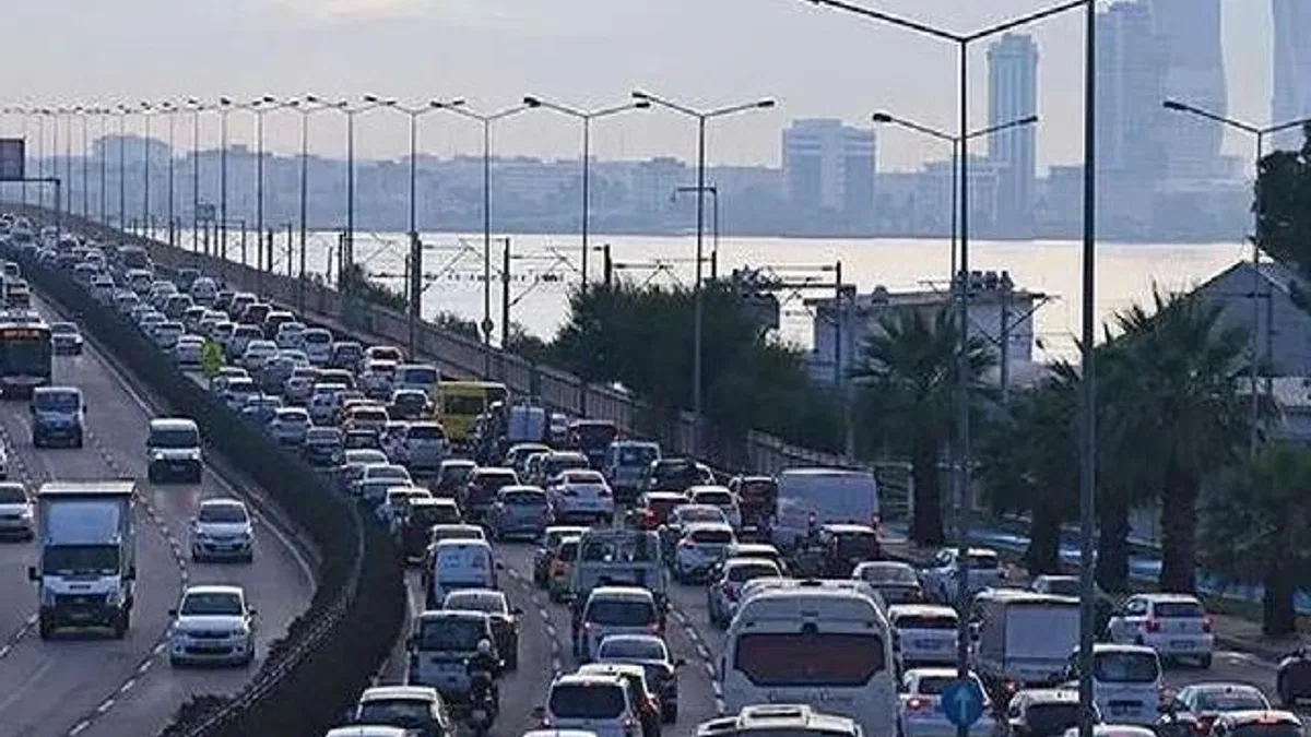 Trafiğe kayıtlı taşıt 33 milyona yaklaştı