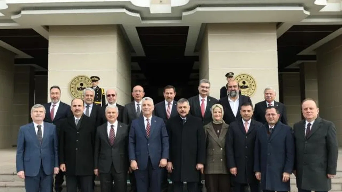 Konya protokolünden Bakan Çiftçi'ye 'hayırlı olsun' ziyareti