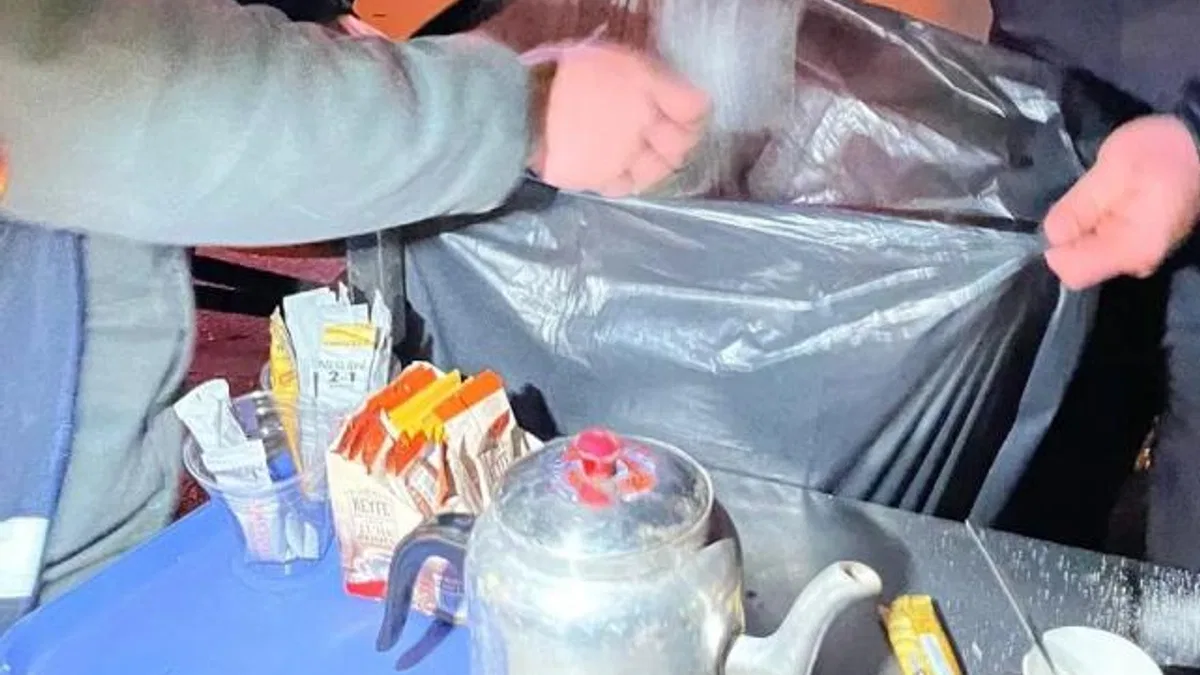 İzmir Zabıtası'ndan fahiş fiyat ve izinsiz satışa geçit yok!