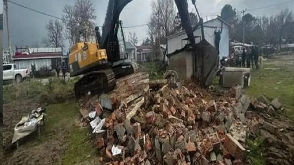 Edirne Valiliği, 20 kaçak yapıyı kaldırdı!