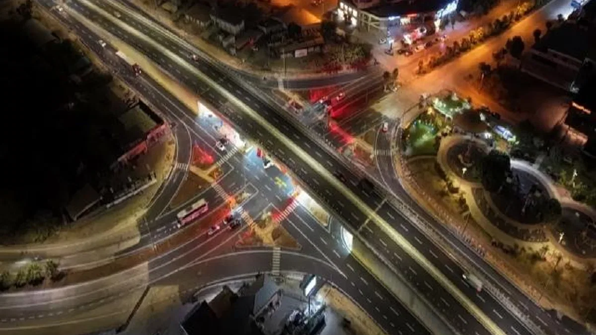 Adana Öğretmenler Bulvarı Otoban Bağlantısı Köprülü Kavşağı hizmette