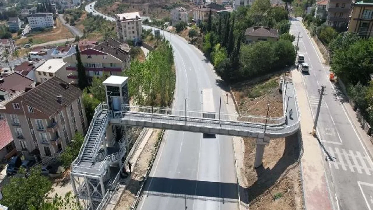 Kocaeli Büyükşehir'den son 6 yılda 18 yeni üst geçit, 38 engelli asansörü