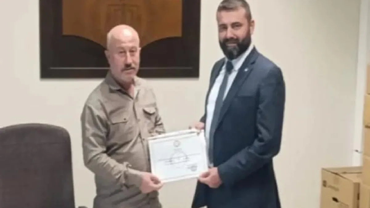 İYİ Parti Mudanya’da Ersin Erdönmez mazbatasını aldı