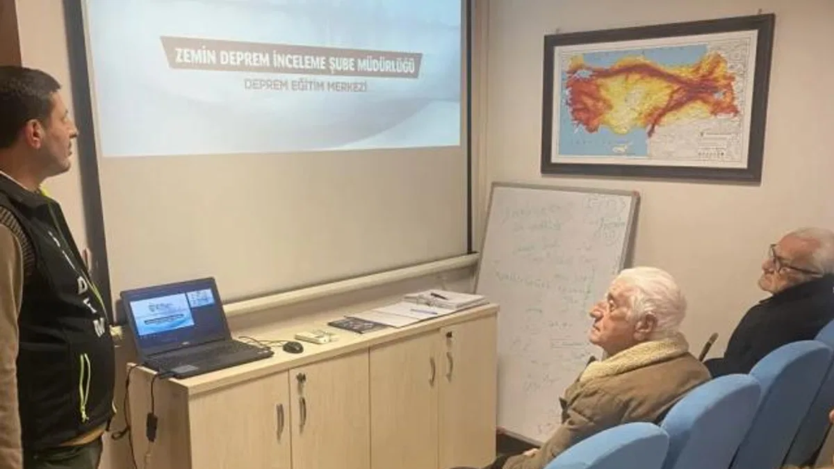 Kocaeli'de 65 yaş üstüne simülasyonlu deprem eğitimi