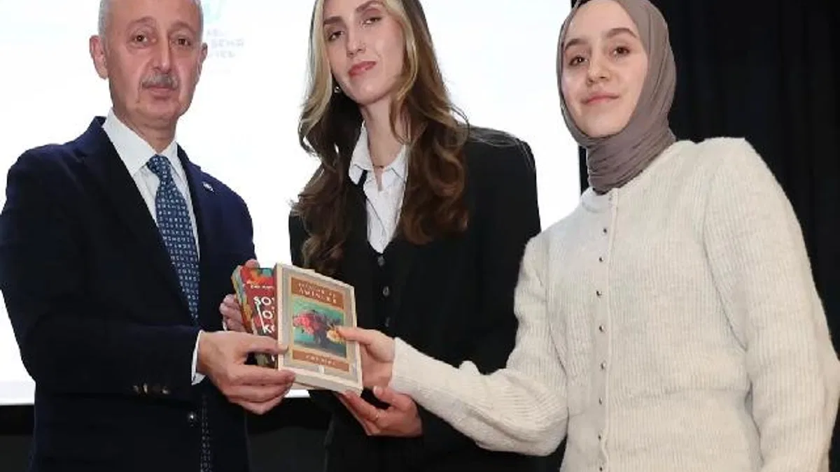 Kocaeli'de Başkan Büyükakın geleceğin lider adaylarıyla buluştu