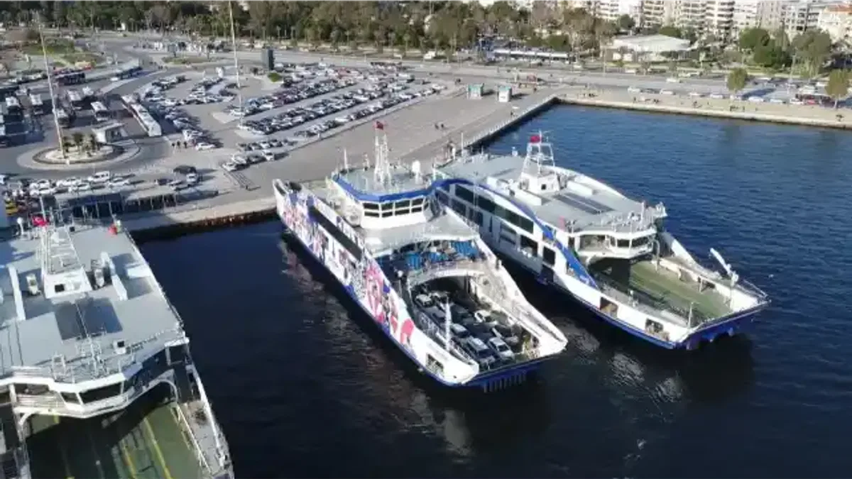 İZDENİZ'in ek seferleriyle 20 bin araç trafiğe çıkmadı