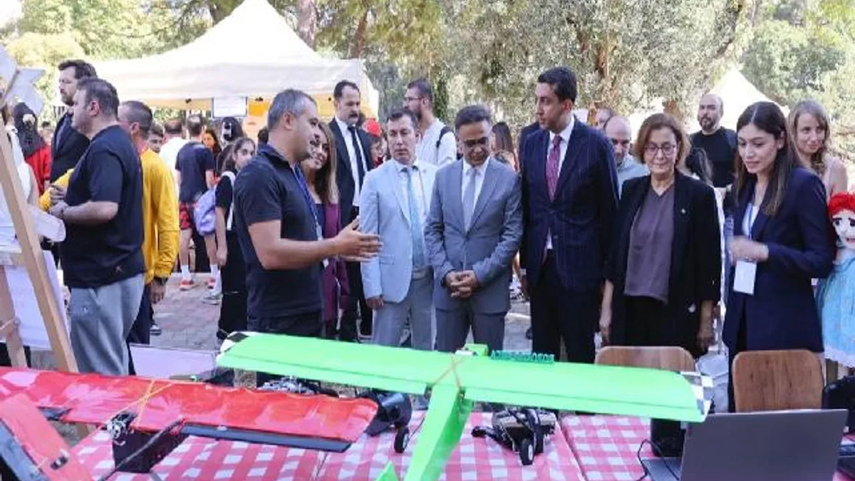 DEÜ’de 'Bilim Şenliği' coşkusu