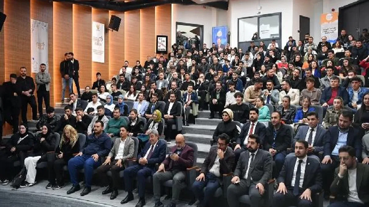 Kayserili gençlerle 'gelecek' buluşması