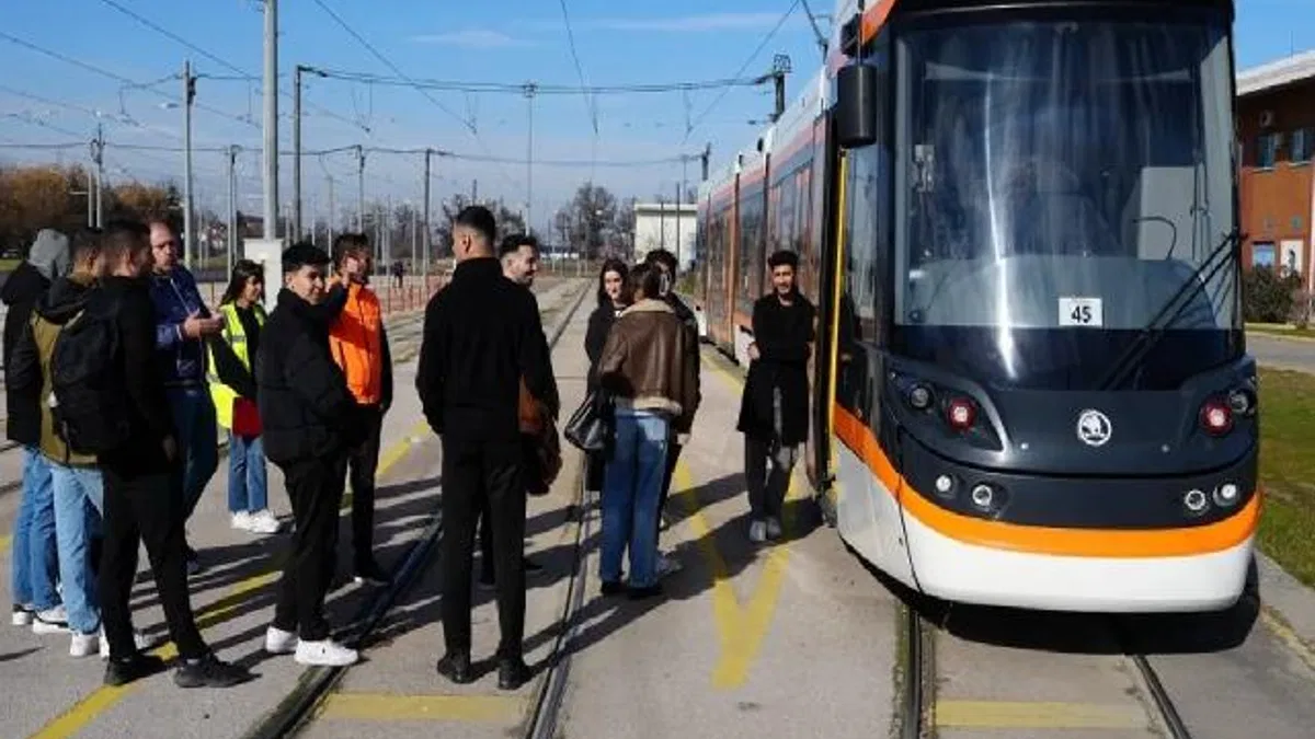 Eskişehir’de ESTÜ öğrencileri ESTRAM’da teknik eğitim aldı