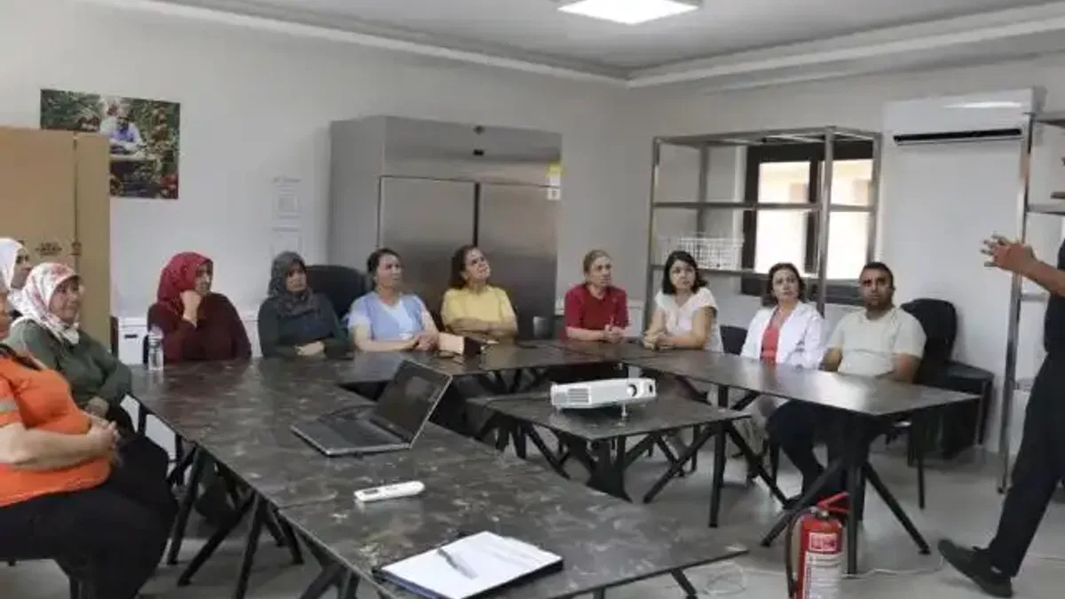 Mersin'de kadınlara 'Yangın Güvenliği' eğitimi verildi