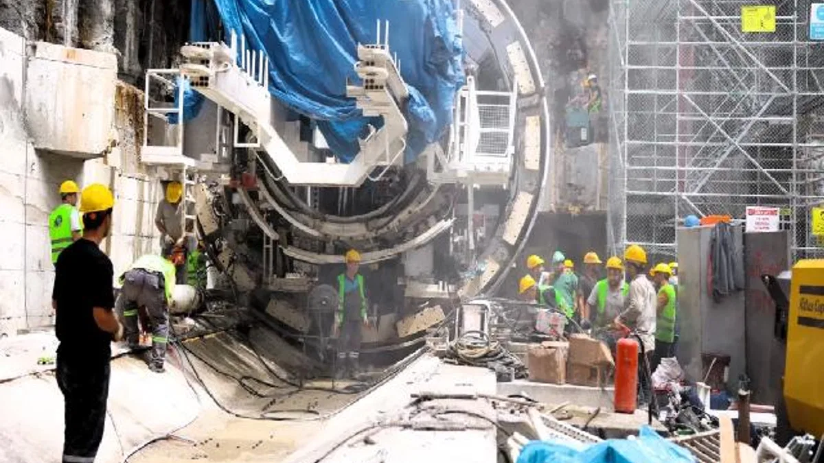 Kocaeli Körfezray’da kazılar hız kesmeden sürüyor