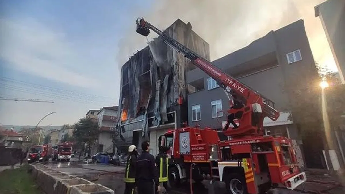 Kocaeli Dilovası'nda kozmetik fabrikasında yangın: 6 ölü, 1 yaralı