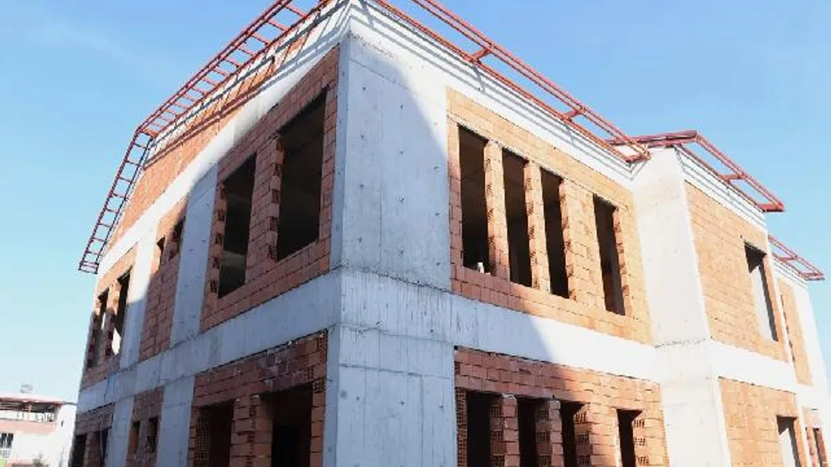 Bursa Osmangazi’nin kreşleri artıyor