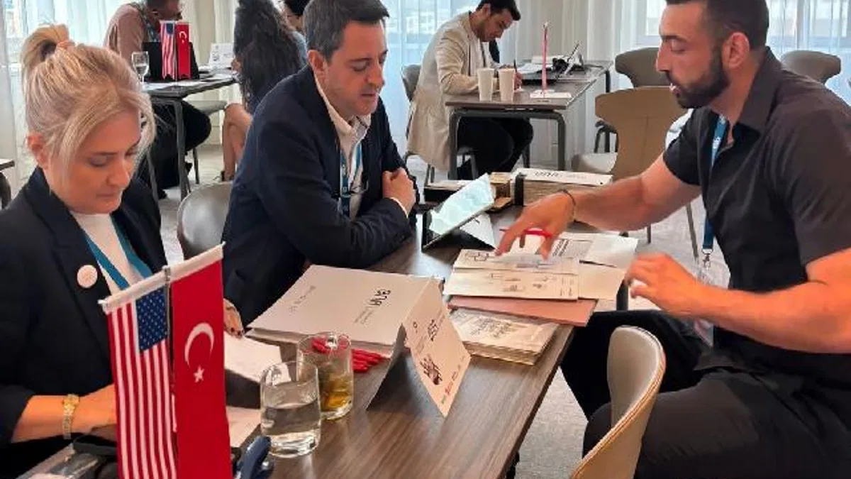 Türk mobilyası Şikago’da fırtına estirdi