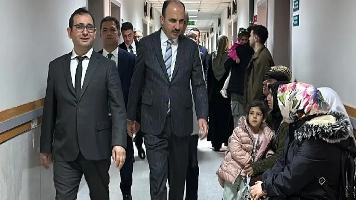 Konya'da Başkan Altay  hastaları ziyaret etti