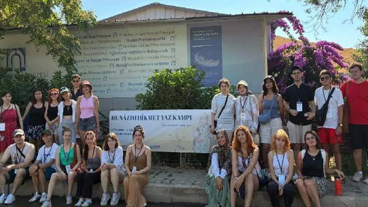 Nazım Hikmet Yaz Kampı'nın 10'uncusu tamamlandı
