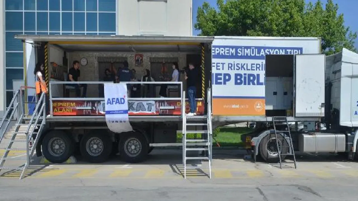 BUSKİ çalışanlarına deprem eğitimi