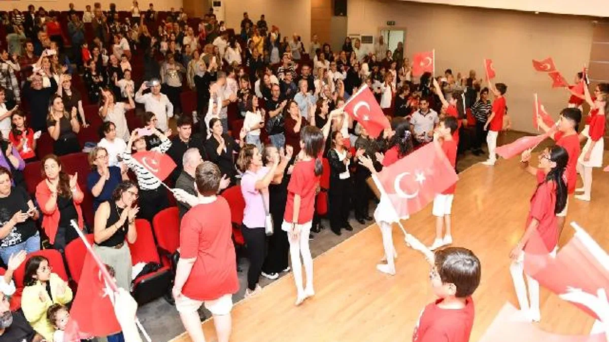 Çiğli'de “O’nun Sayesinde” duygu dolu anlar yaşattı