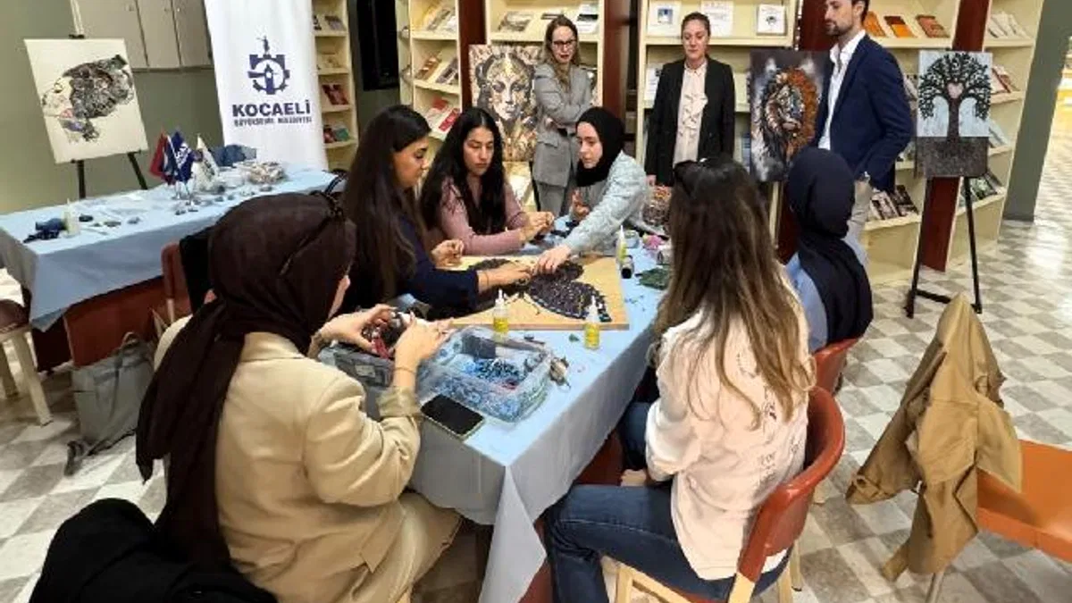 Elektronik atıklardan sanata çevreci dönüşüm